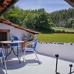 A Charming , Traditional At Quinta Da Ribeira