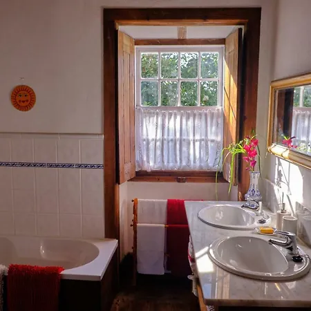 A Charming , Traditional At Quinta Da Ribeira * Vila Nova de Poiares