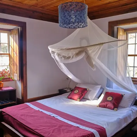 A Charming , Traditional At Quinta Da Ribeira
