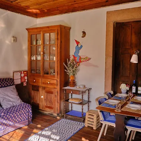 A Charming , Traditional At Quinta Da Ribeira *